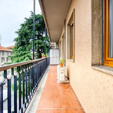 Caseospitali - Serendipity, Moderno Bilocale Con Balcone In Complesso Residenziale Apartment